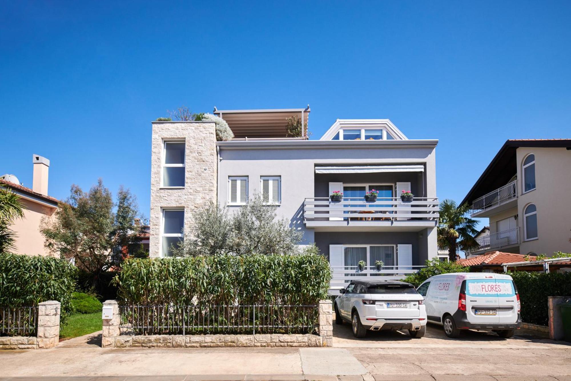 Mina'S Shine Apartment Umag Exterior photo